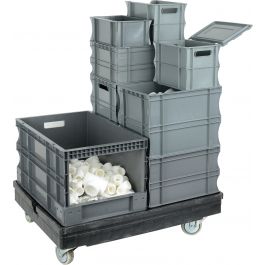 Plastic straight-wall containers
